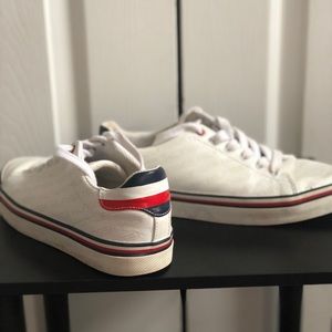 Tommy Hilfiger Tennis shoes